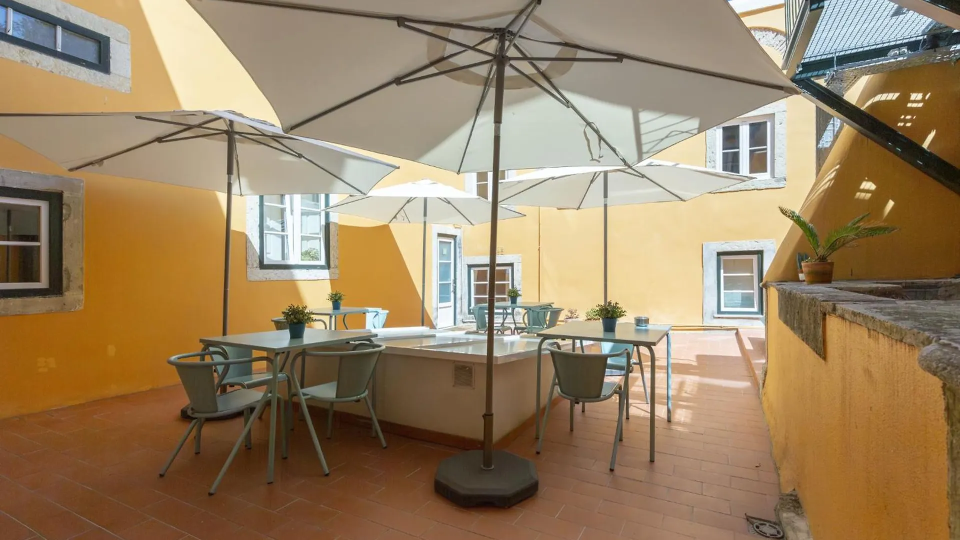 Appartamento Metropolitan Living Lisbon - Janelas Verdes