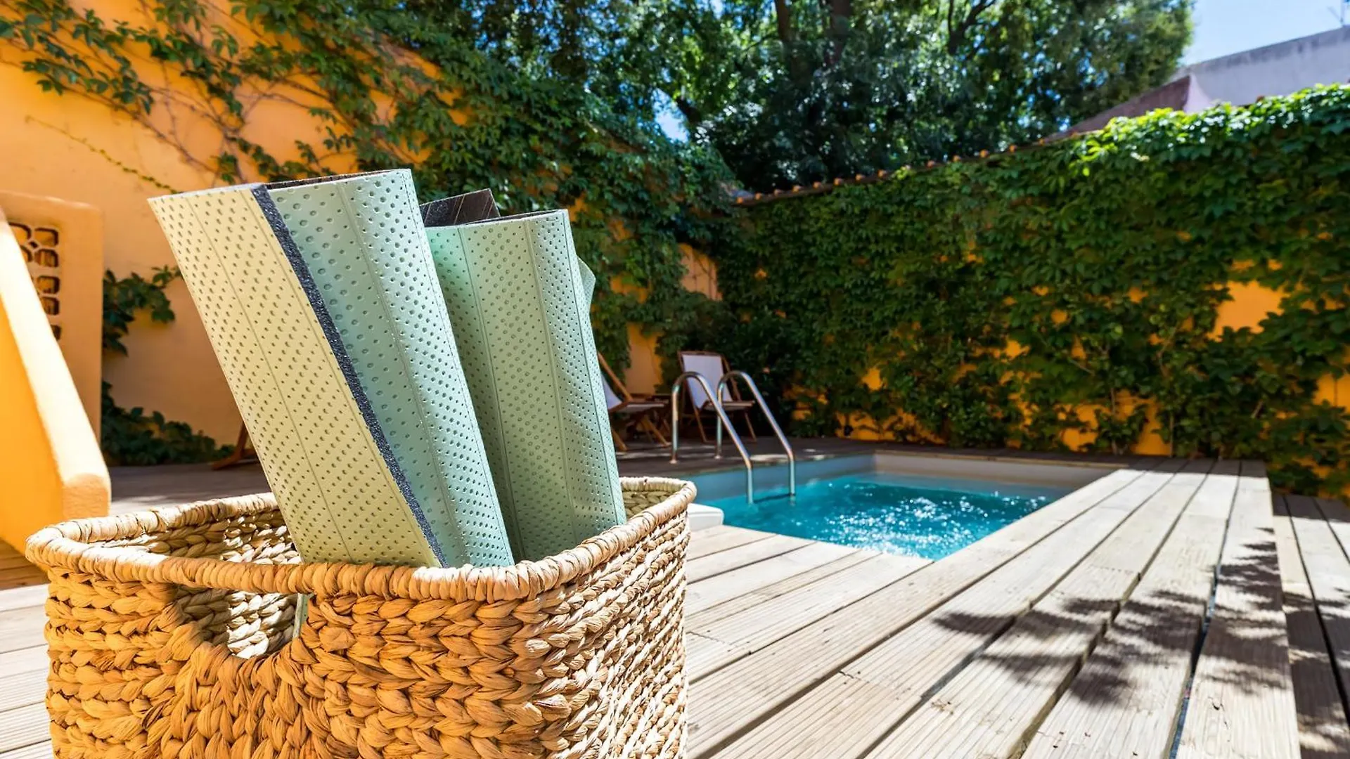 Metropolitan Living Lisbon - Janelas Verdes 0*,  포르투갈