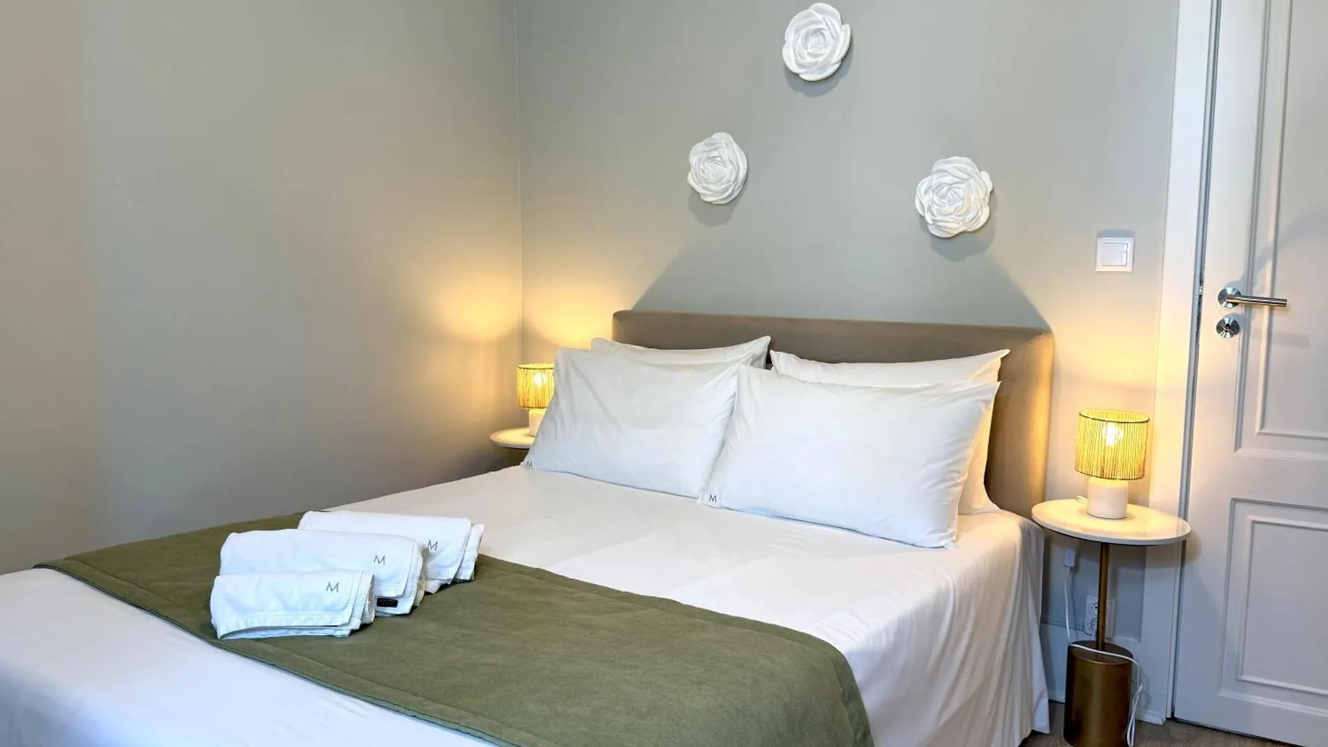 Metropolitan Living Lisbon - Janelas Verdes Appartement