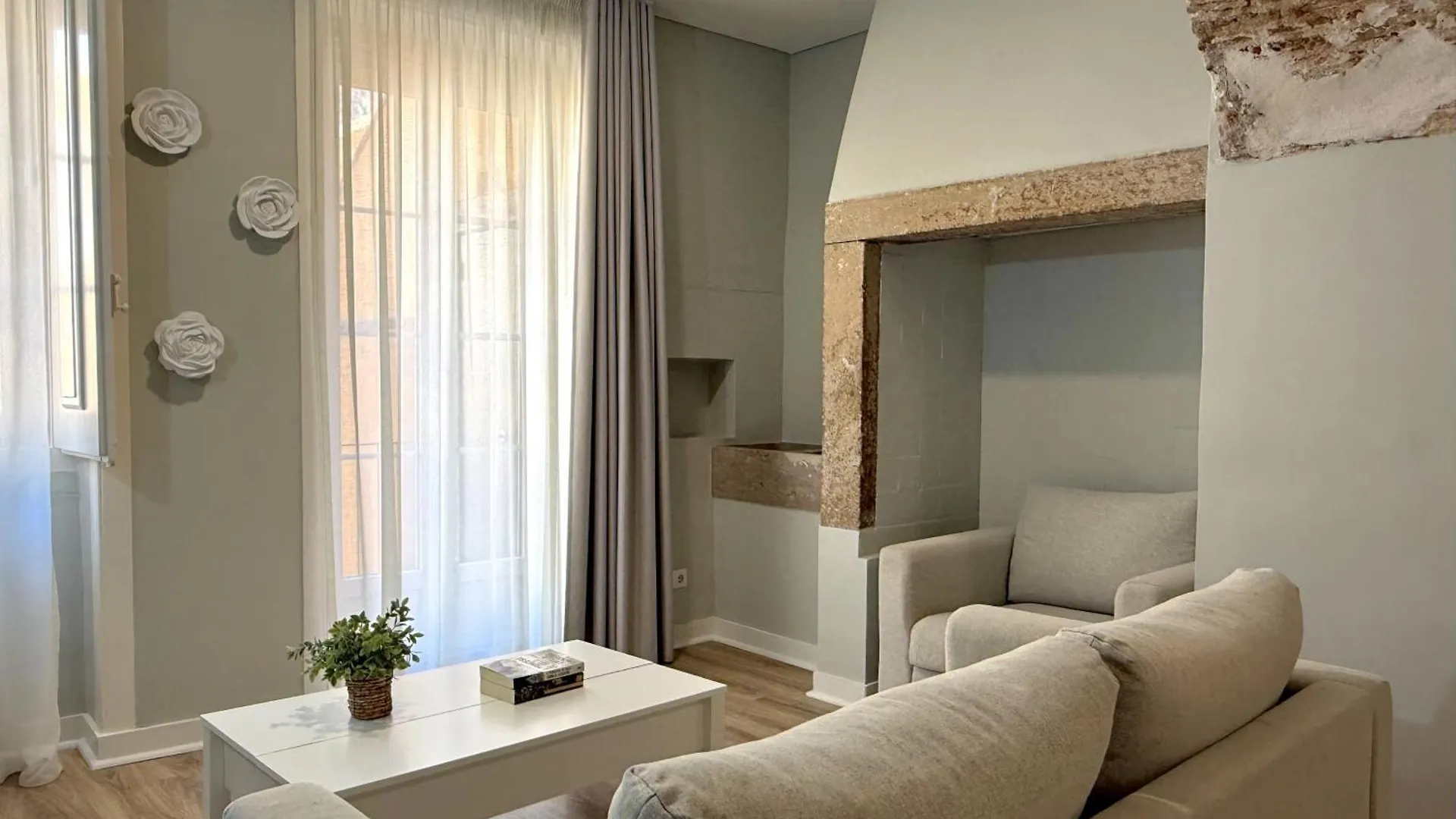Metropolitan Living Lisbon - Janelas Verdes Португалия