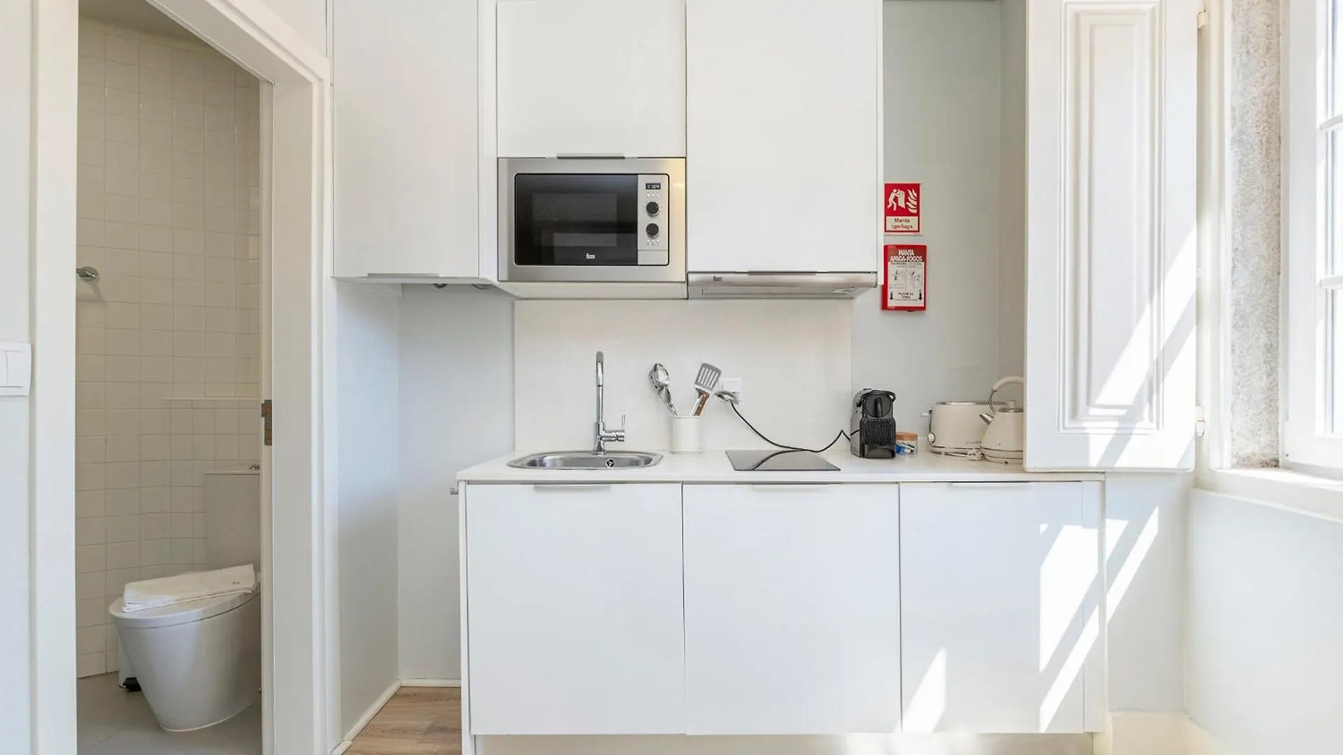 Metropolitan Living Lisbon - Janelas Verdes Португалия